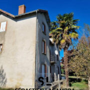 Propriété Agricole Exceptionnelle - Maison Bourgeoise et Dépendances - Terrain 4600 m²