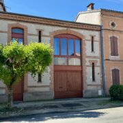 Maison de charme 8 pièces – Rénovation haut de gamme – Garages, atelier & jardin – Cœur de Lisle-sur-Tarn – À pied des commodités17