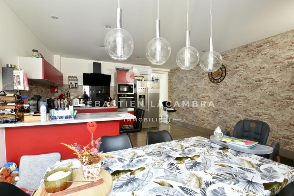 Maison de ville 3 pièces – 109 m² – Rénovation haut de gamme – Terrasse plein sud – Centre de Gaillac