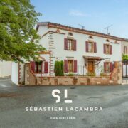 Maison de caractère rénovée – 233 m² habitables – Double habitation indépendante – Jardin intime d'environ 500 m²