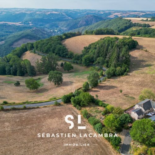 Et si votre prochaine maison offrait 373 m², 6 chambres et cette vue spectaculaire sur la vallée du Tarn ?