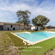 Corps de ferme du XVIIIe siècle rénové – 160 m² habitables, nombreuses dépendances et remarquable potentiel d’agrandissement Sébastien Lacambra Immobilier55